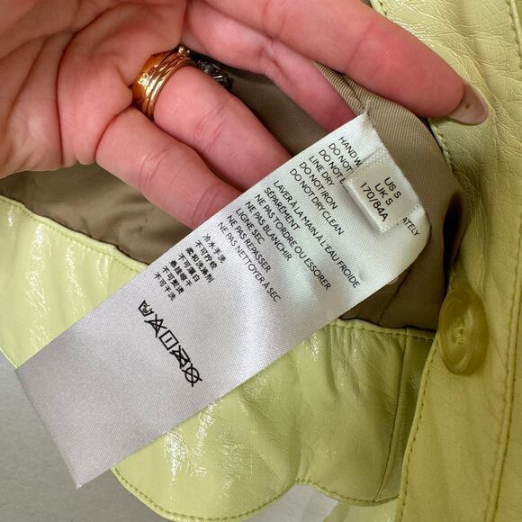 Urban Outfitters Xander Vinyl Cropped Jacket in Lime - Picture 7 of 10